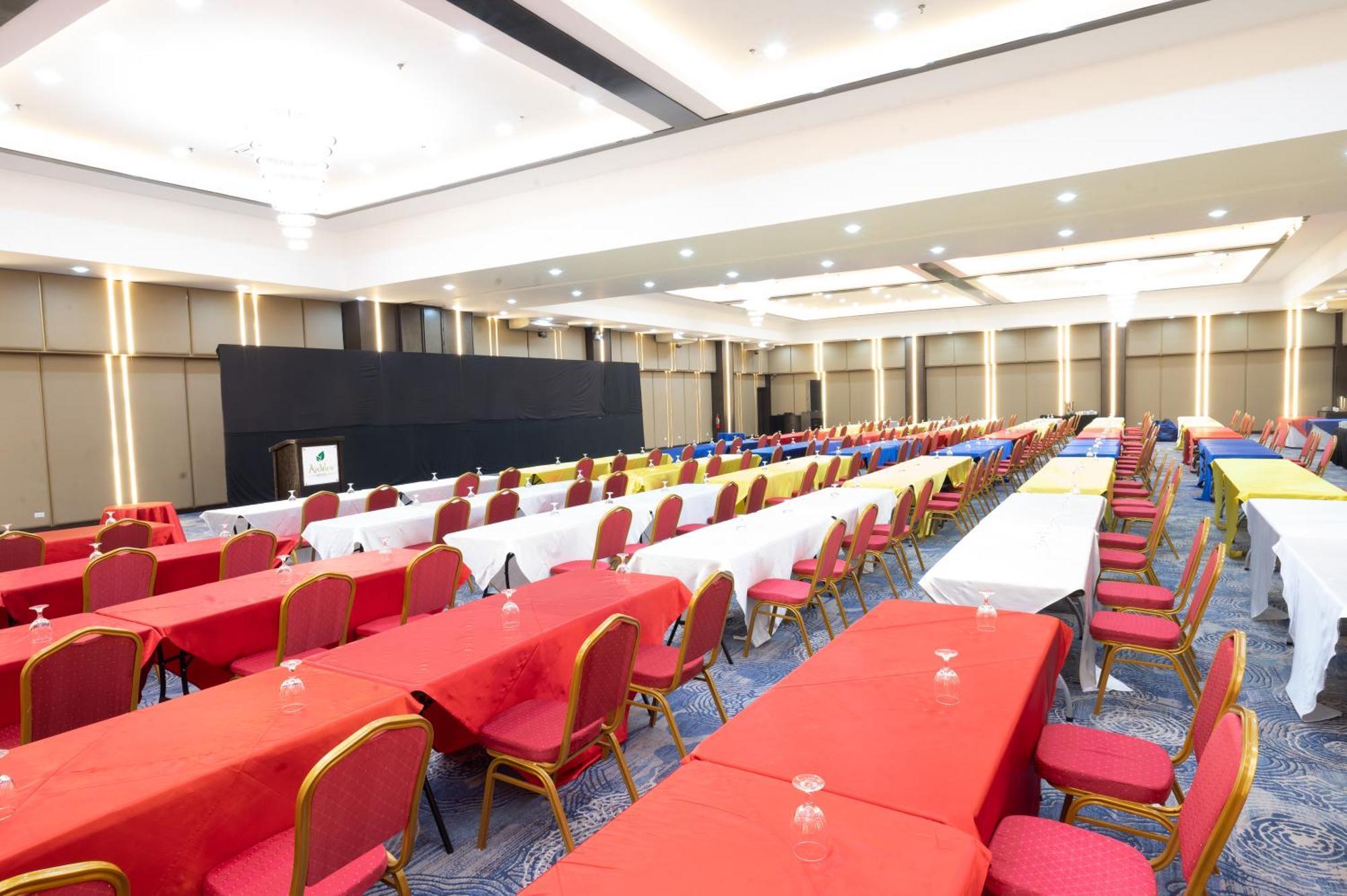 The Apo View Hotel Davao Екстер'єр фото