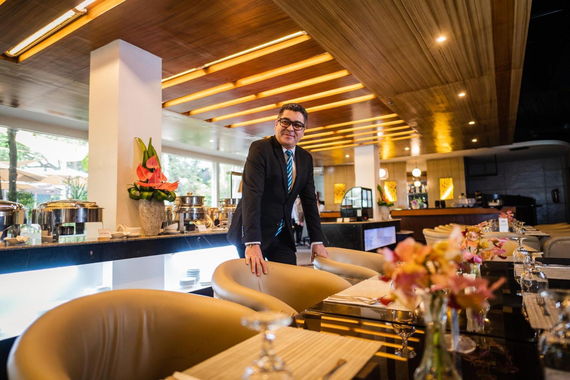 The Apo View Hotel Davao Екстер'єр фото
