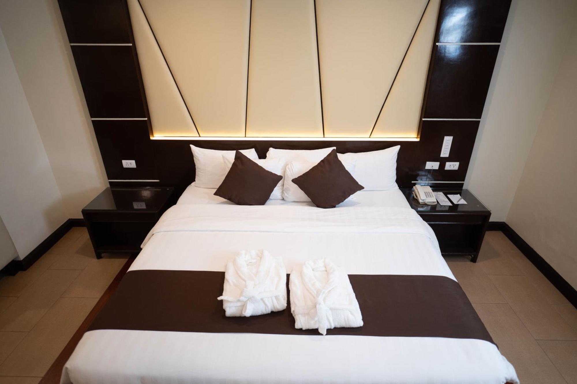 The Apo View Hotel Davao Екстер'єр фото