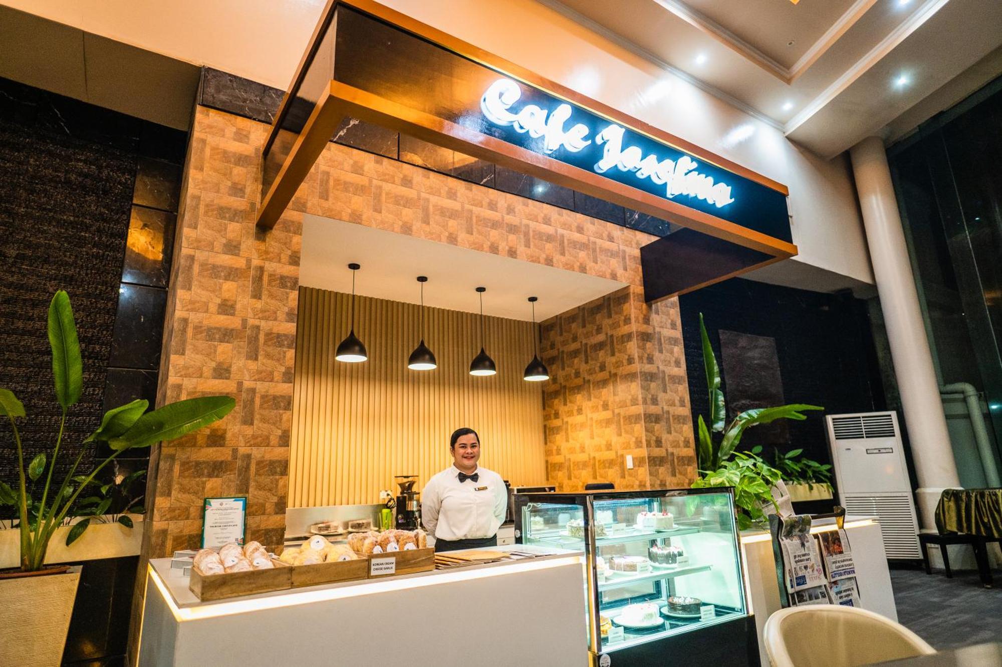 The Apo View Hotel Davao Екстер'єр фото